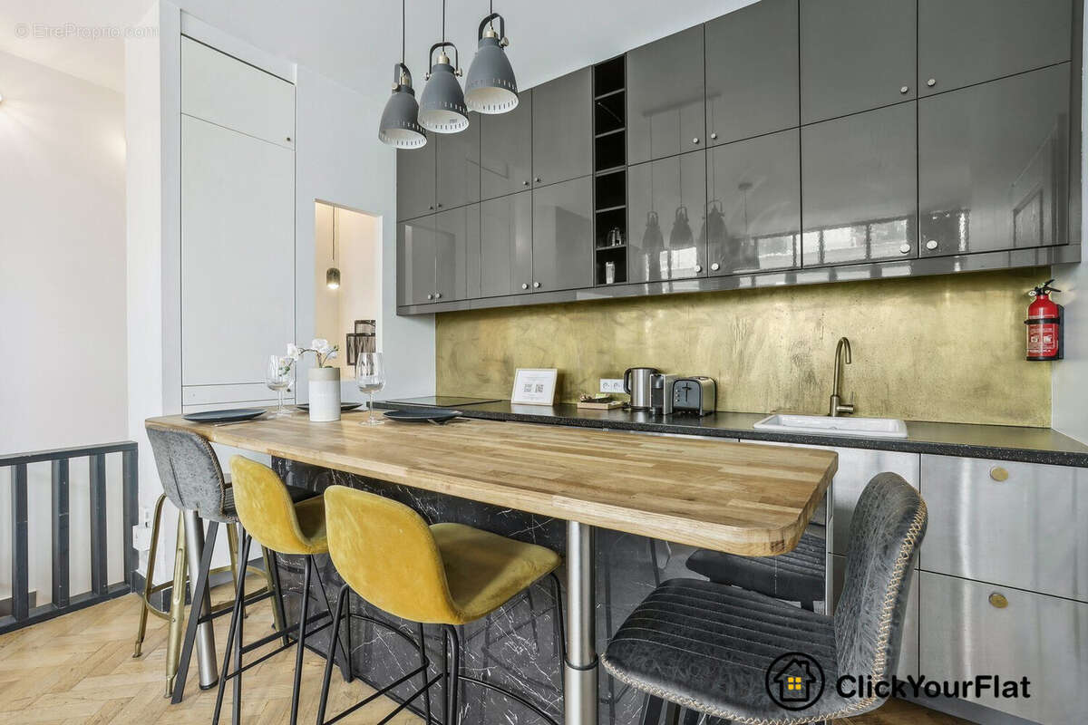 Commerce à PARIS-11E