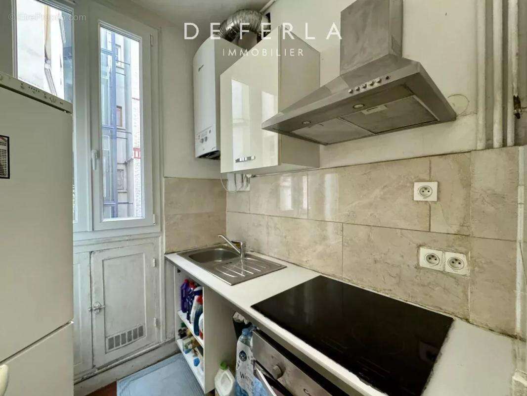 Appartement à PARIS-14E