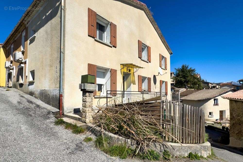 Maison à THEZE