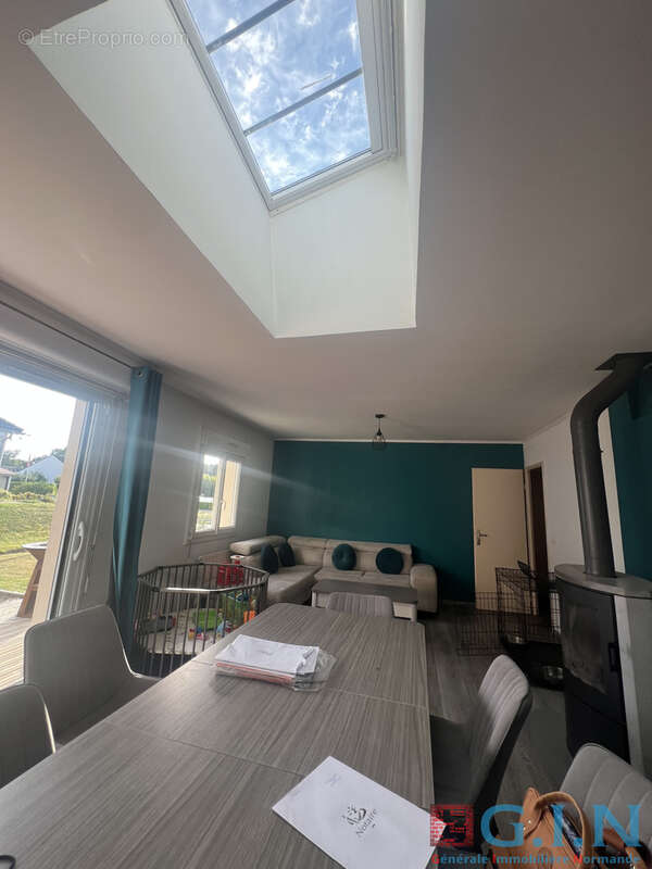 Maison 5 pièces de 88m2 sur terrain de 585m2 - photo 3