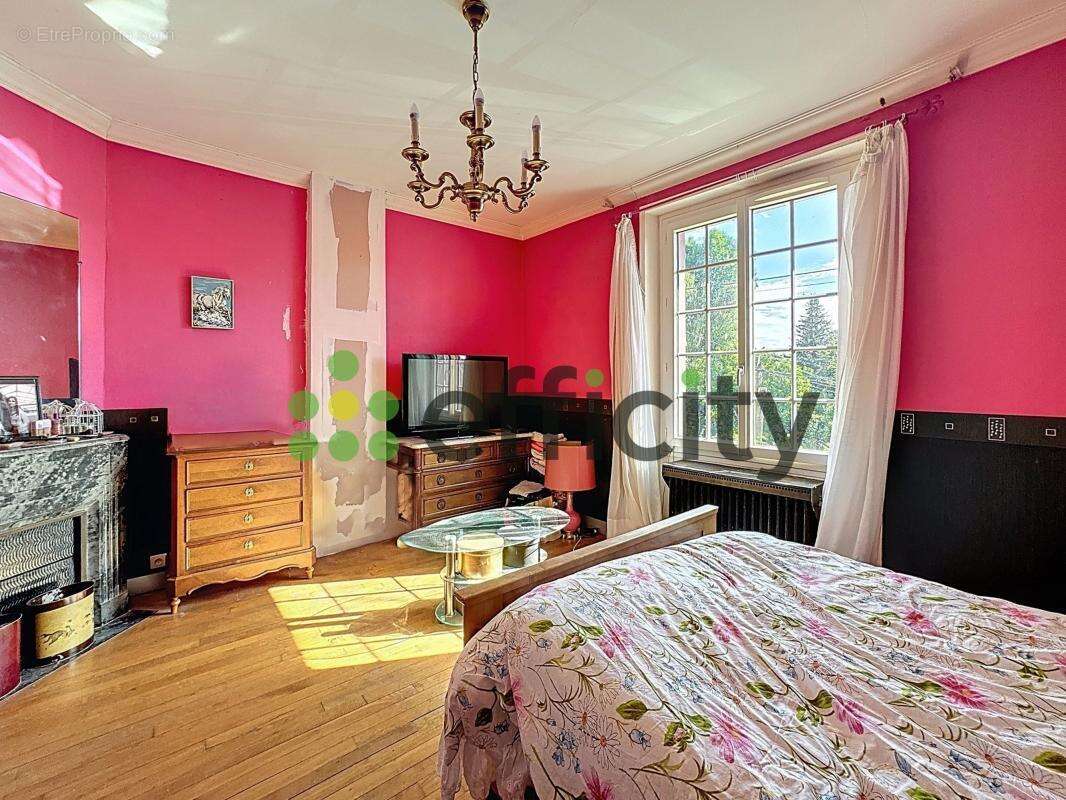 Maison à LUMIGNY-NESLES-ORMEAUX