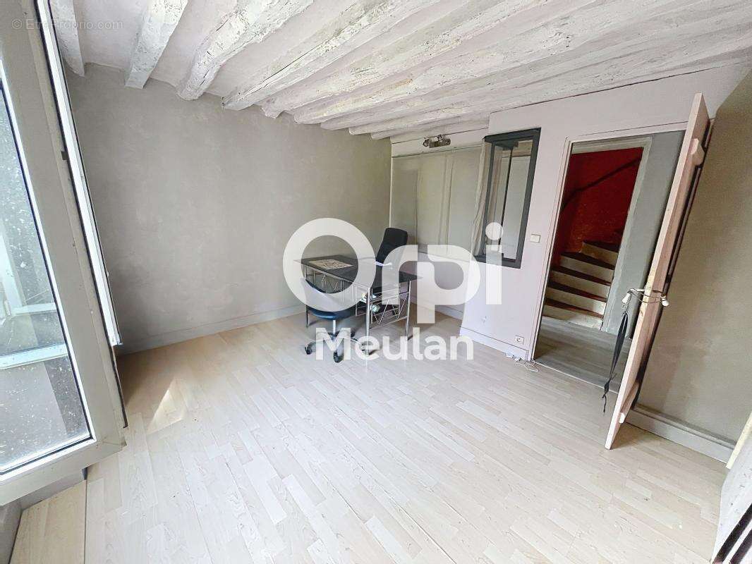 Appartement à SERAINCOURT