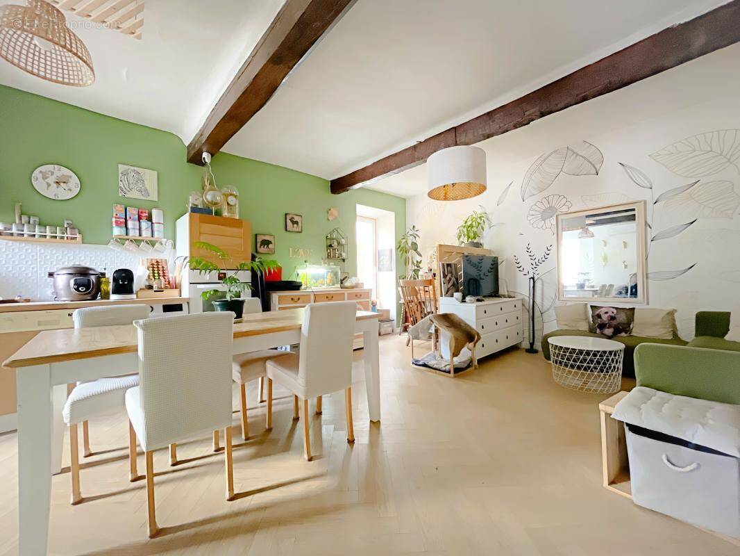 Maison à SAINTE-TULLE