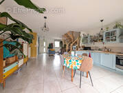 Maison à PELLOUAILLES-LES-VIGNES