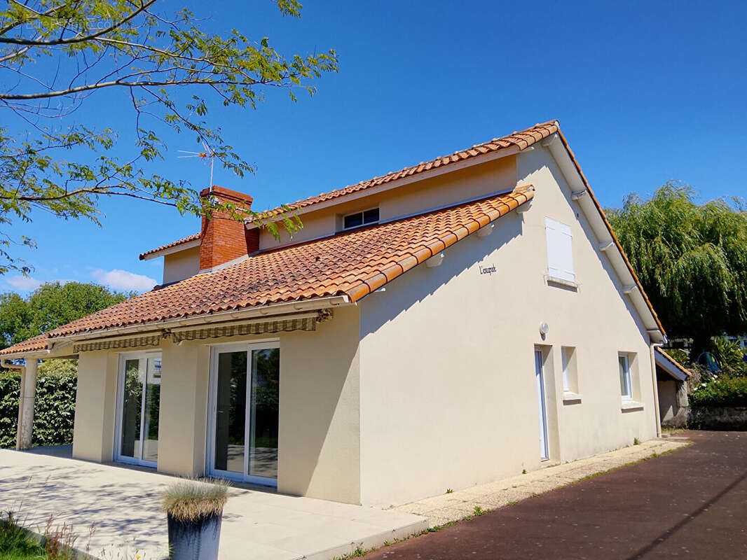 LA PLAINE SUR MER , Maison proche mer sur terrain constructible - photo 5