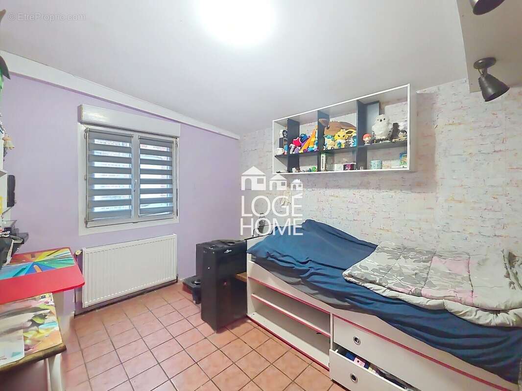 Maison à BRUAY-LA-BUISSIERE