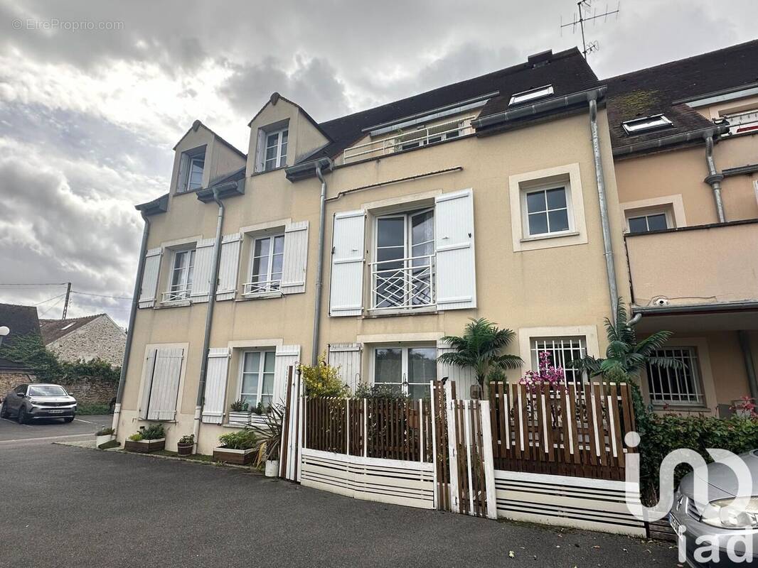 Photo 1 - Appartement à GUIGNES