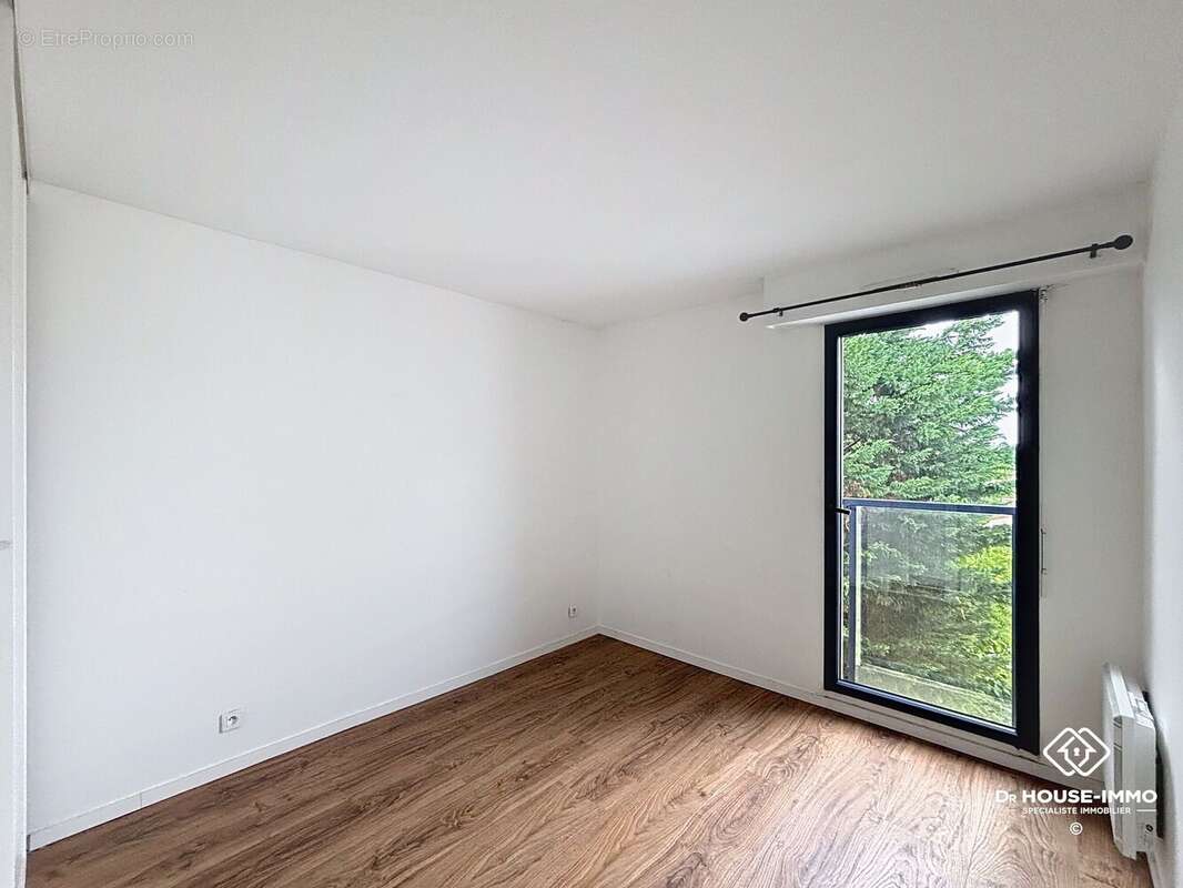Appartement 72 m² à Merignac  - photo 4