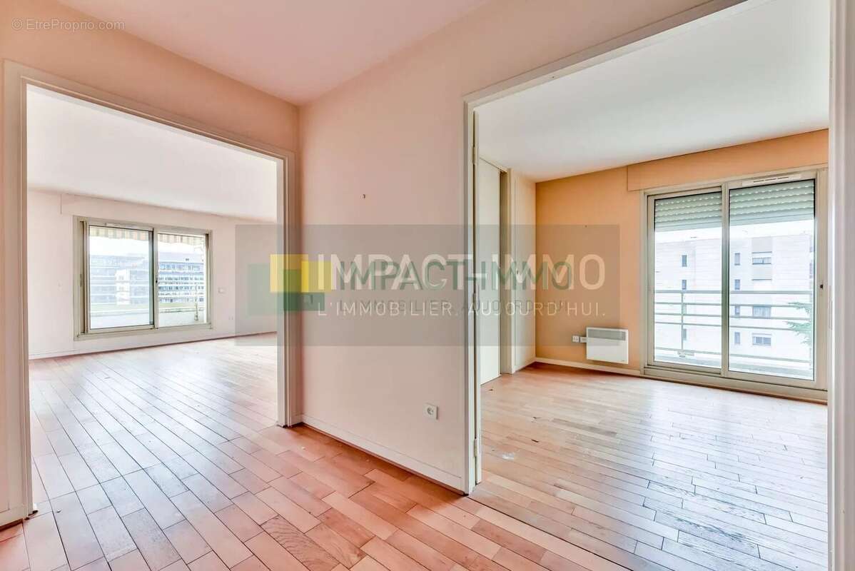 Appartement à LEVALLOIS-PERRET