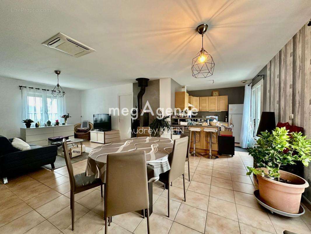 Maison de plain pied sur 1000m2 de terrain clos- Coup de coeur assuré- Clim réversible - photo 3