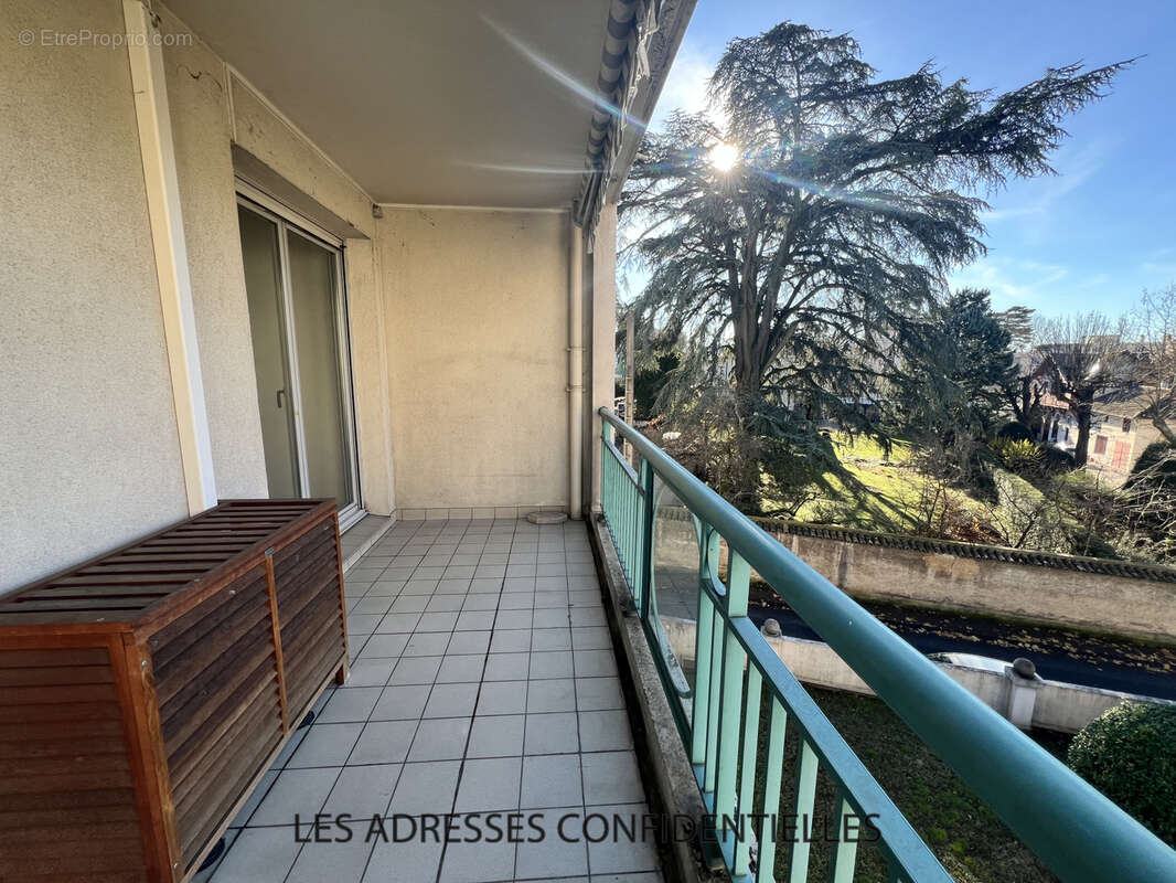 Appartement à TASSIN-LA-DEMI-LUNE