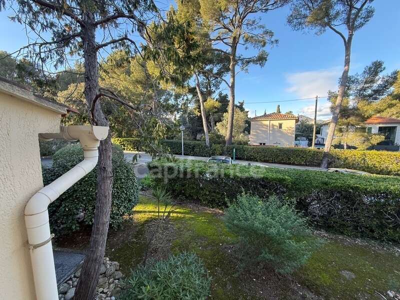 Appartement Studio à vendre 19 m2  SANARY SUR MER (83) - photo 9