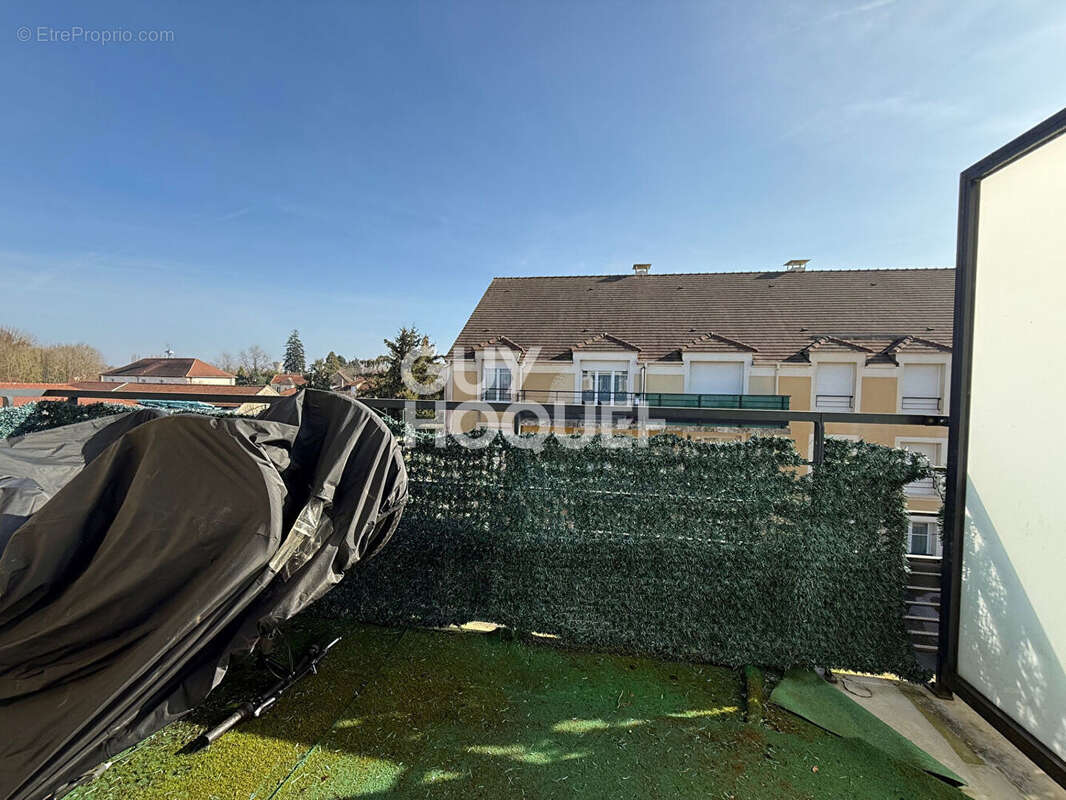 Appartement à COUBERT