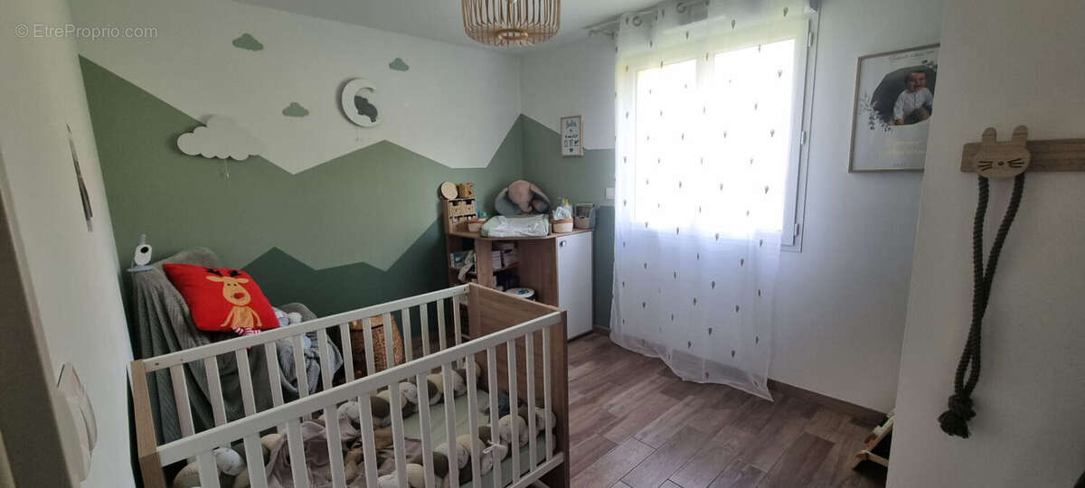 Maison à VARENNE-SAINT-GERMAIN