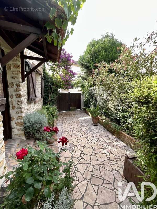 Maison 80 m² à Saint-Germain-Les-Arpajon  - photo 6
