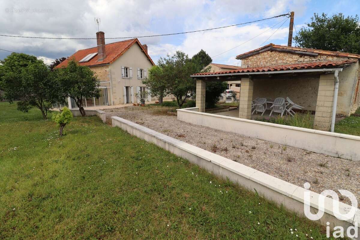 Photo 5 - Maison à LE FOUILLOUX