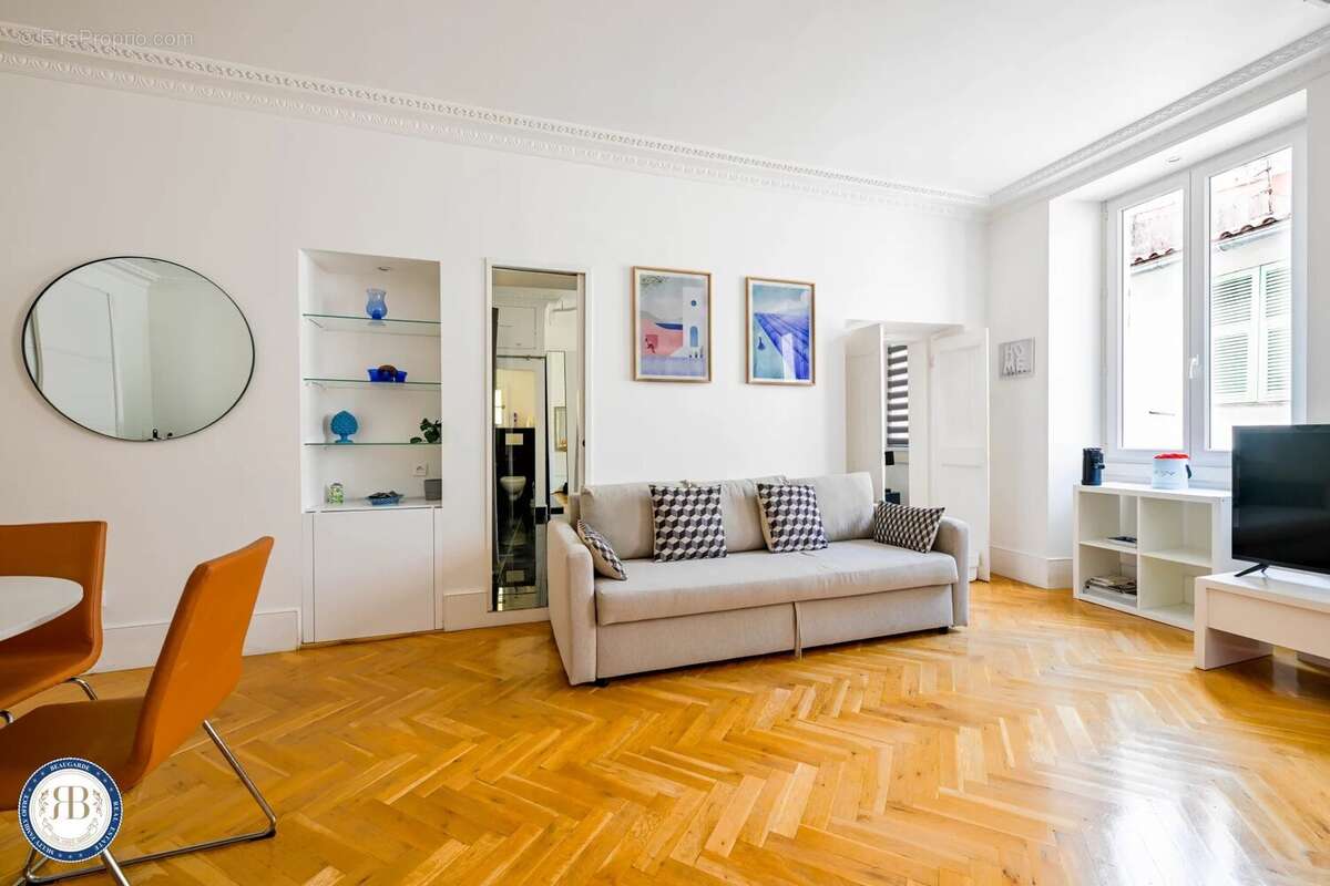 Appartement à VILLEFRANCHE-SUR-MER