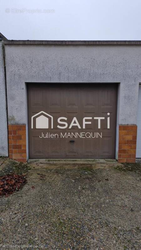 Photo 1 - Parking à SAINT-QUENTIN