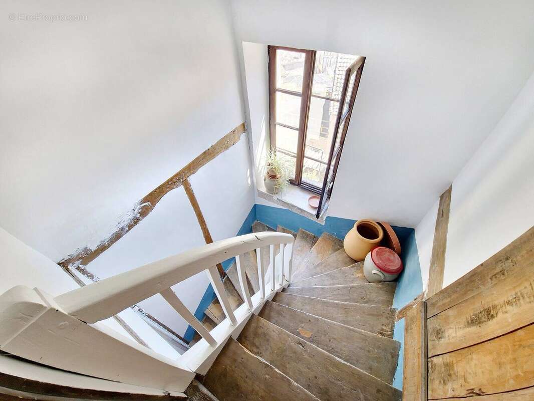 Maison au coeur de Caylus - photo 13