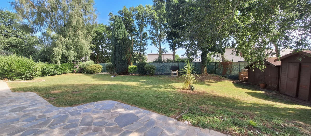Fouesnant, bourg à pied, jolie maison de 4 chambres, sur un beau terrain arboré de 700 m² ! - photo 2