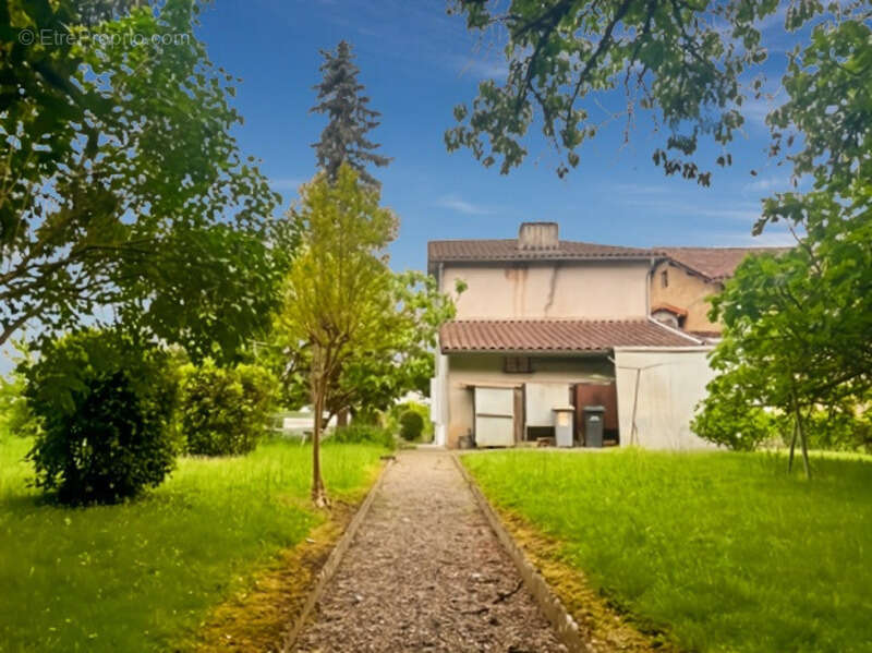 Maison à TRIE-SUR-BAISE