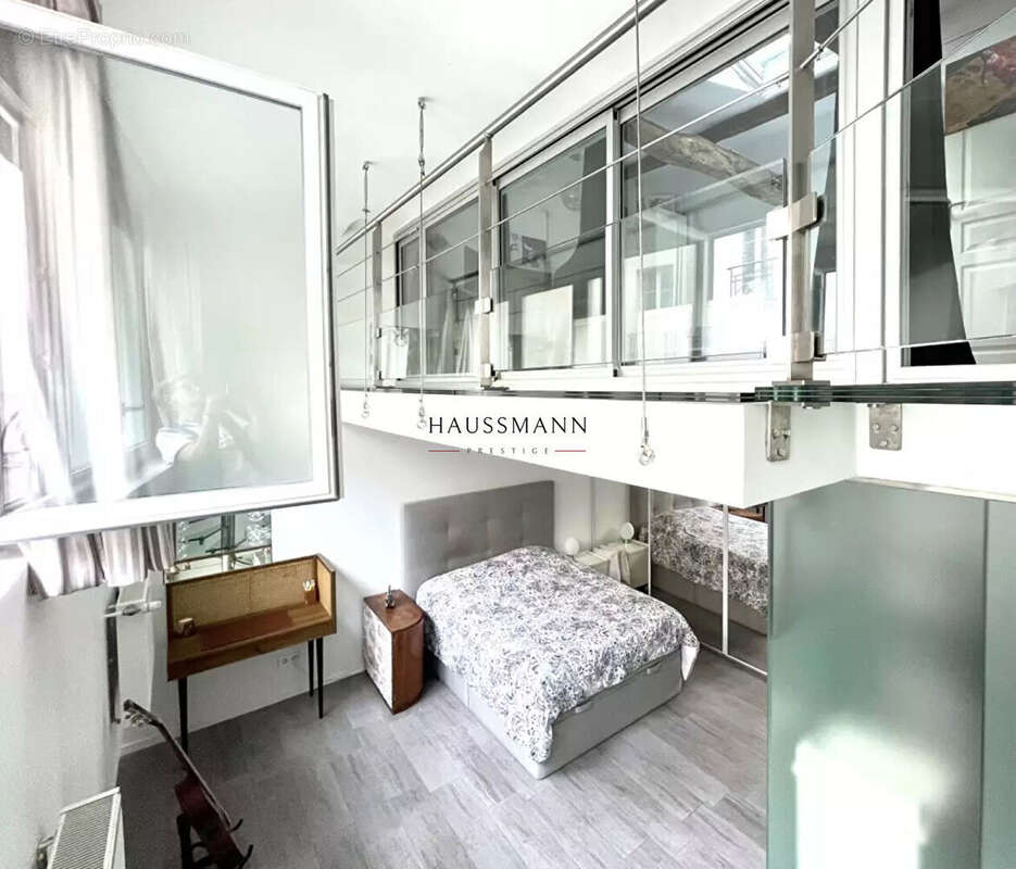 Appartement à PARIS-3E