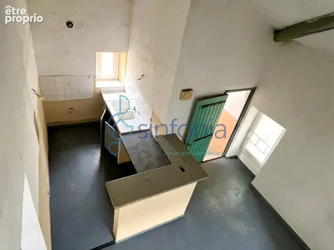 Vente appartement dernier étage T5 de 110 m2 : 3 chambres, 2 pièces de vie lumineuses et de beaux volumes. Ba - photo 3