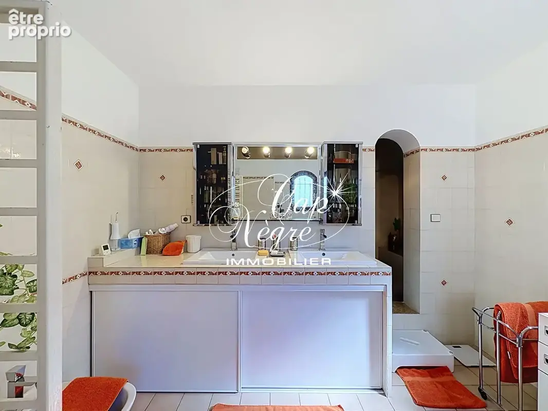 Maison Le Lavandou 4 pièce(s) 158 m2 - photo 11