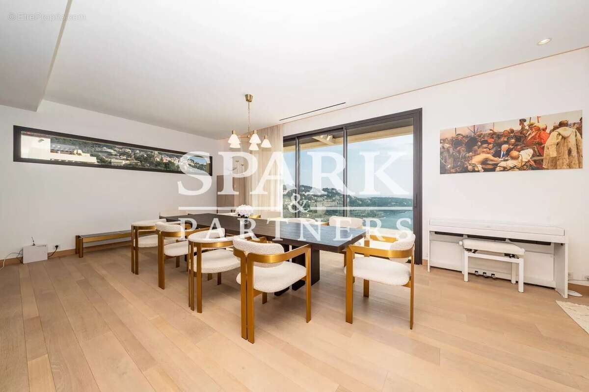 Maison à ROQUEBRUNE-CAP-MARTIN