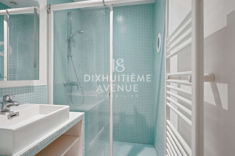 Appartement à PARIS-18E