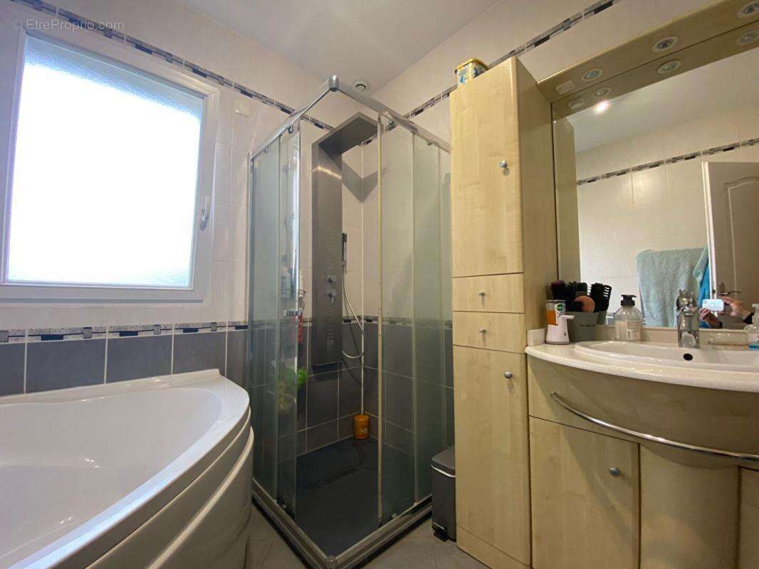 Maison à SAINTE-PAZANNE