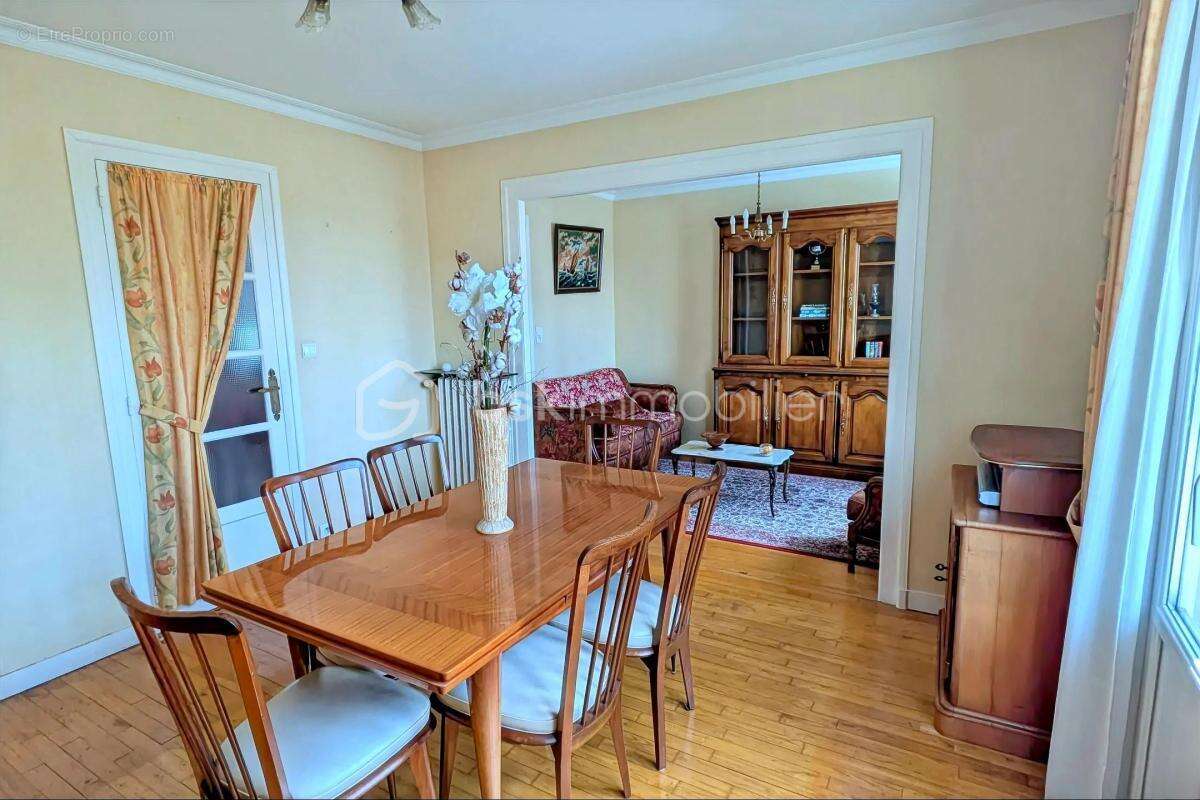 RENNES GARE – Appartement T3 de 58 m² avec balcon, cave, grenier et garage possible - photo 4