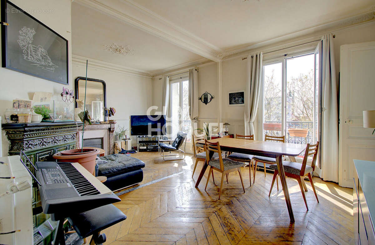 Appartement à PARIS-20E