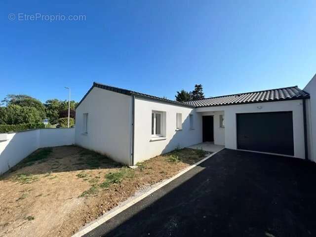 Maison à VAUX-SUR-MER