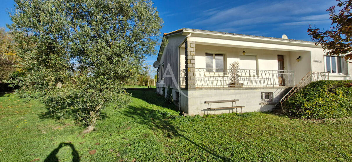 Maison à SAINT-FLORENT-DES-BOIS