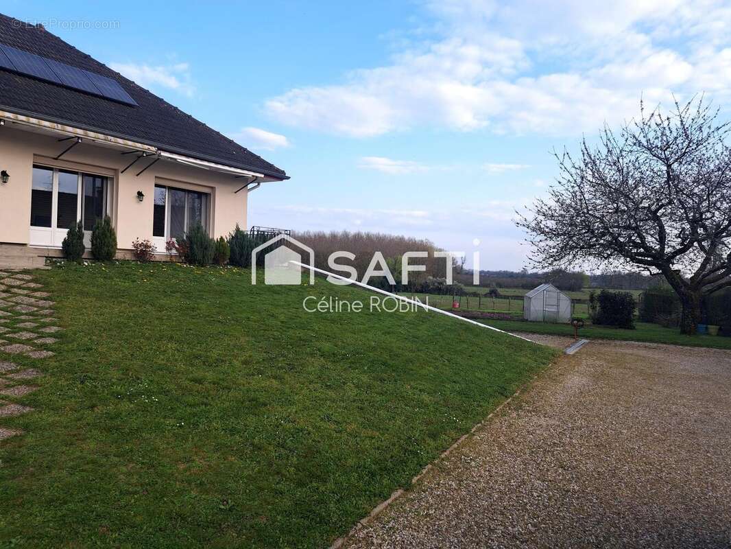 Maison 90 m² à Mervans  - photo 2
