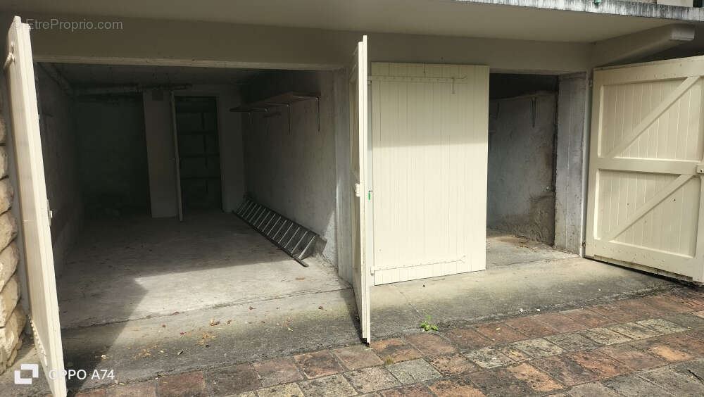 Maison à CAHUZAC-SUR-VERE