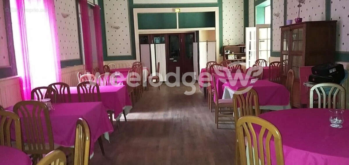 Commerce à SAINT-GAULTIER