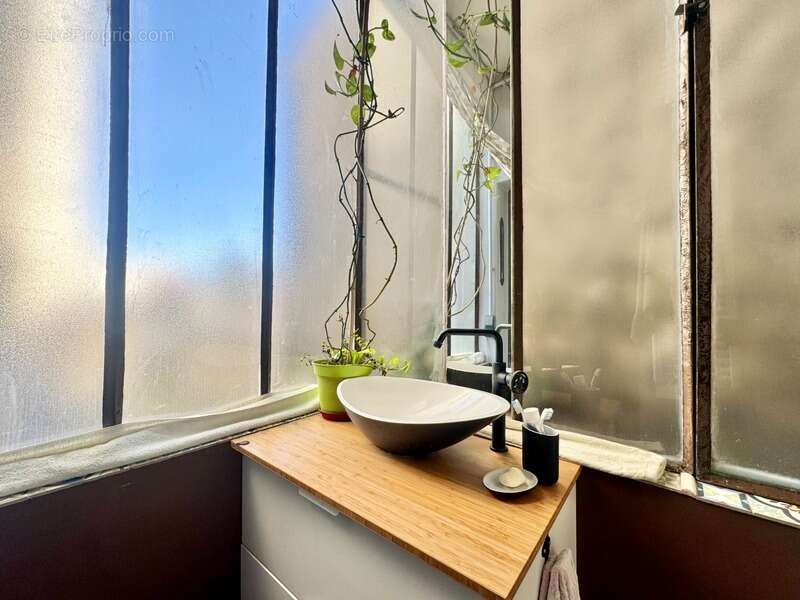 Appartement à AUBERVILLIERS