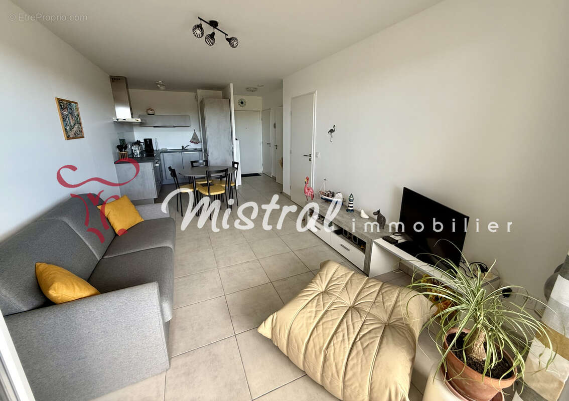 ***SOUS OFFRE MISTRAL ****Appartement P2 avec parking et garage proche centre ville AIGUES-MORTES - photo 3
