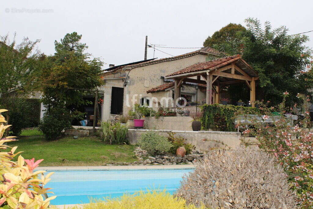 Maison proche d'Angoulême - photo 4
