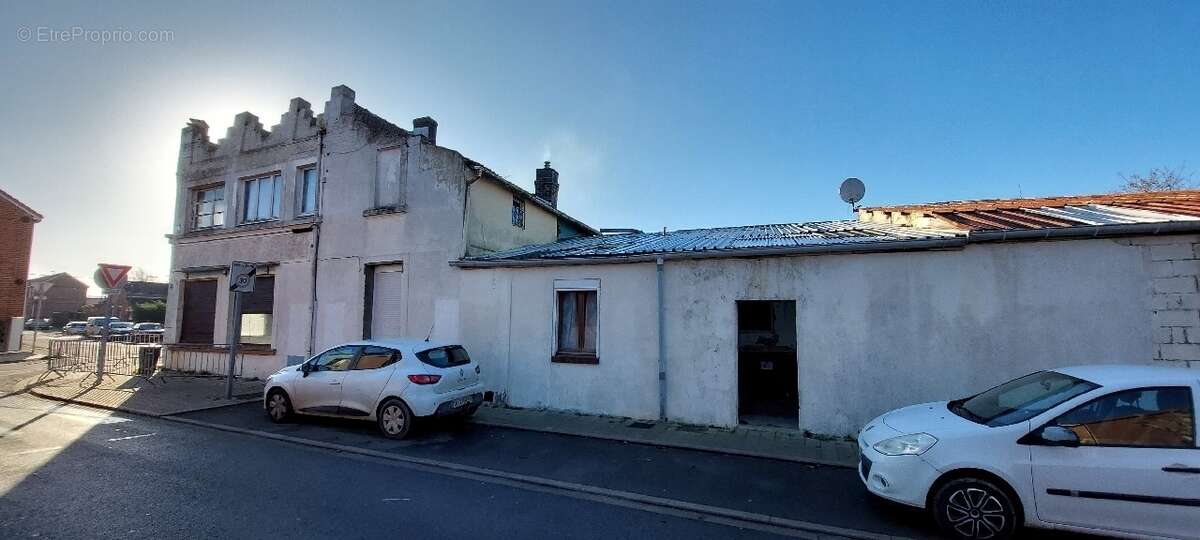 Maison à BRUAY-LA-BUISSIERE