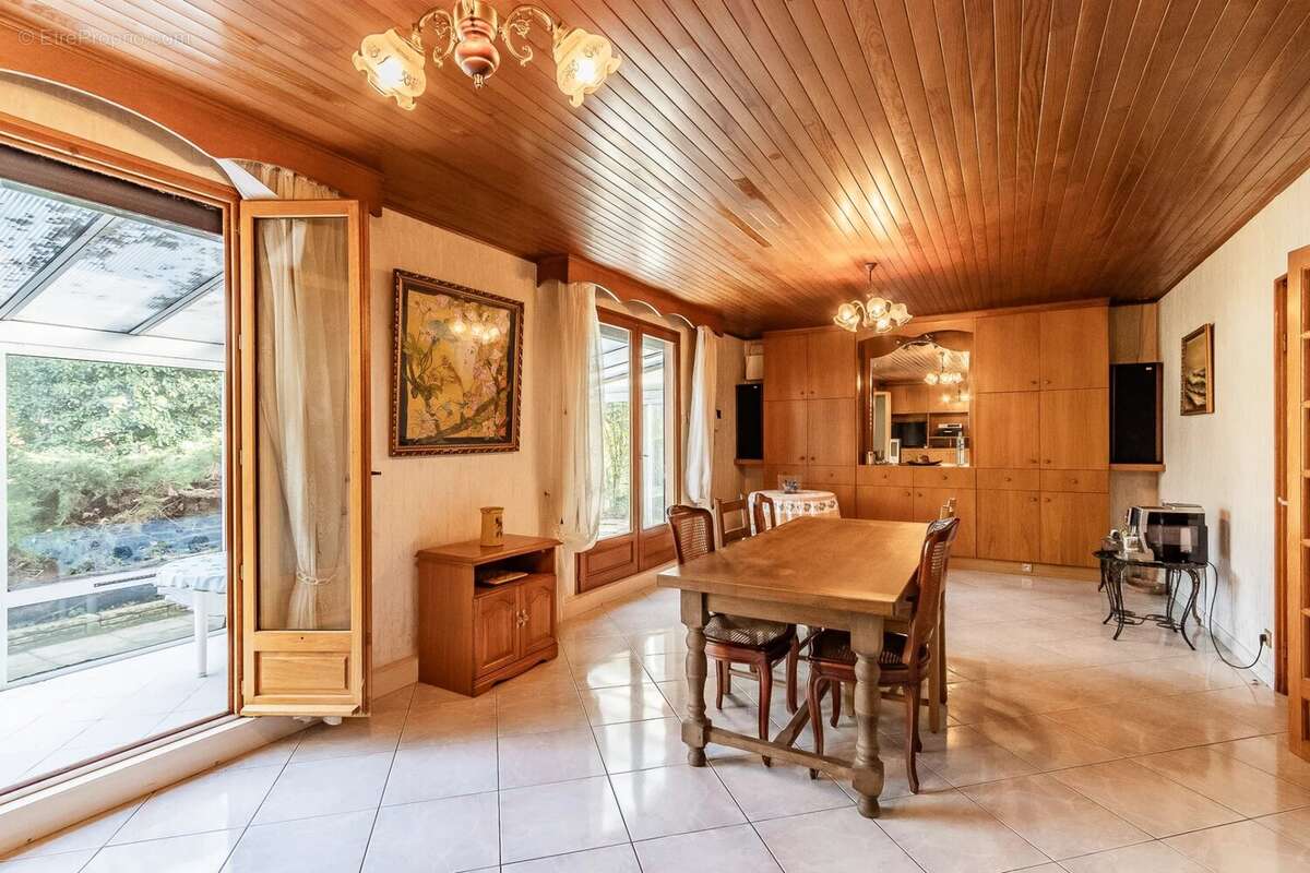 Maison à CLAVEISOLLES