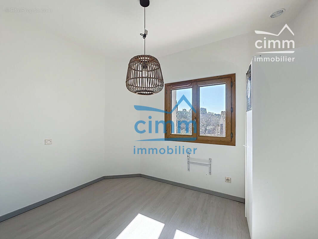 Maison à VILLES-SUR-AUZON