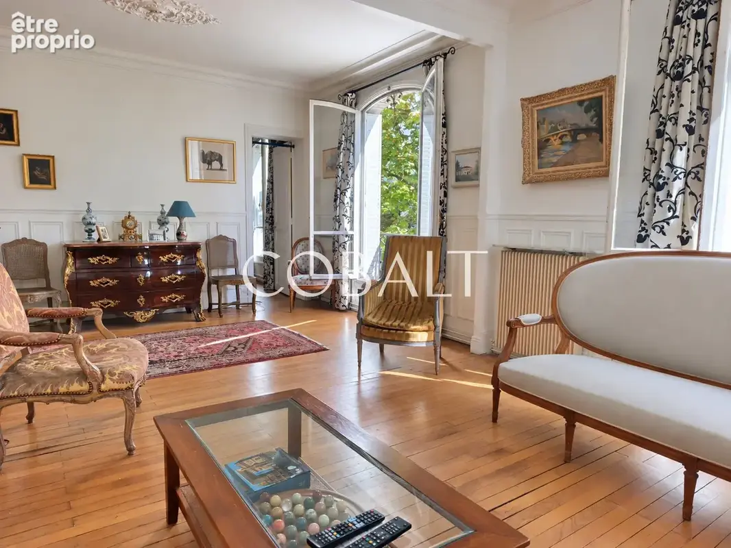 Paris XVIe   Appartement familial avec beau potentiel - photo 2