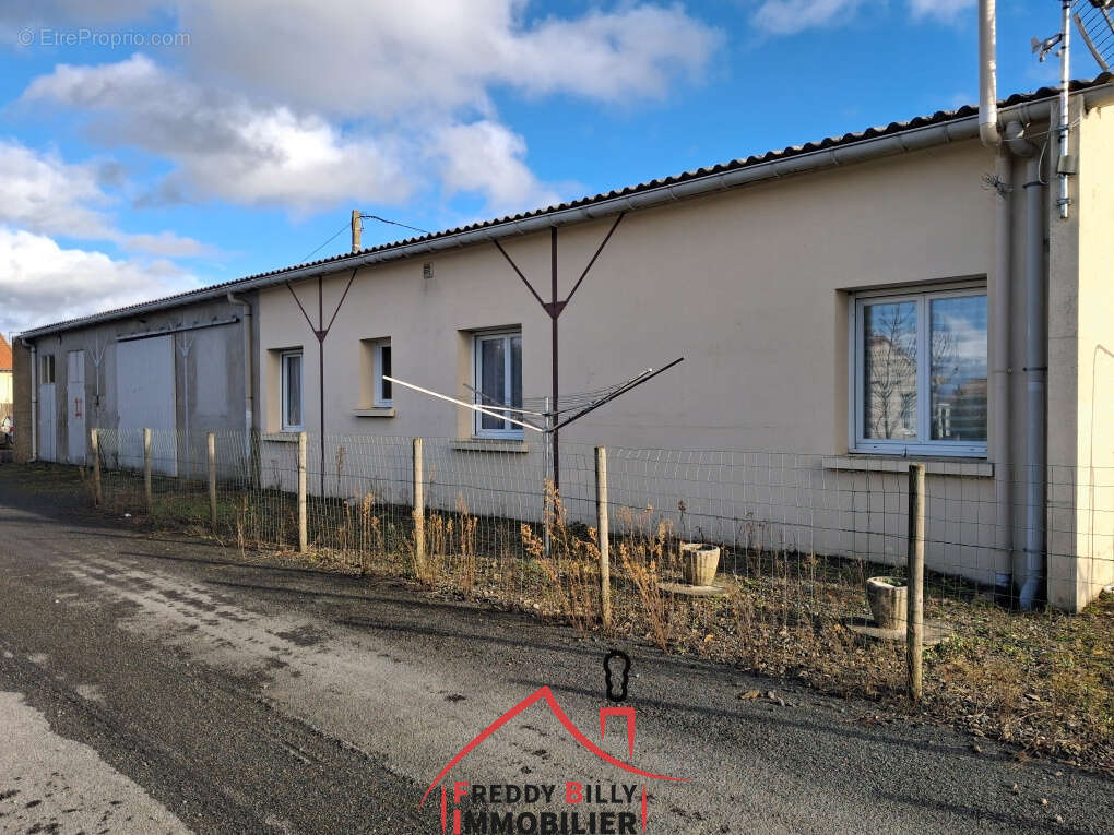Maison à CERSAY