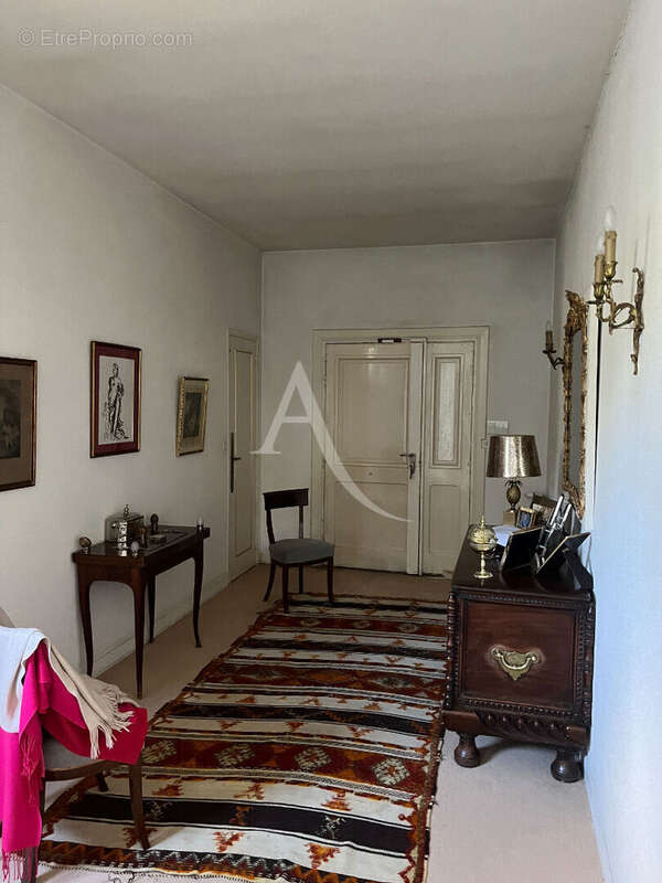 Maison Nimes 7 pièce(s) 257.42 m2 - photo 5