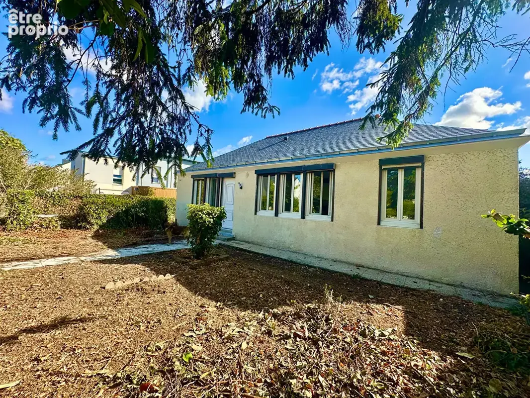 Maison de plain-pied avec jardin et plus de 80 m² de dépendances - photo 3