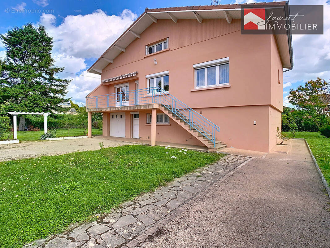 Maison à PONT-DE-VAUX