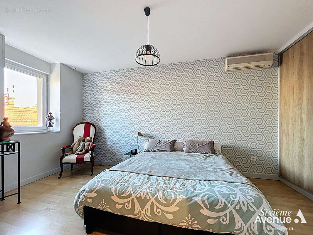 Appartement à SAINT-SYMPHORIEN-D'OZON